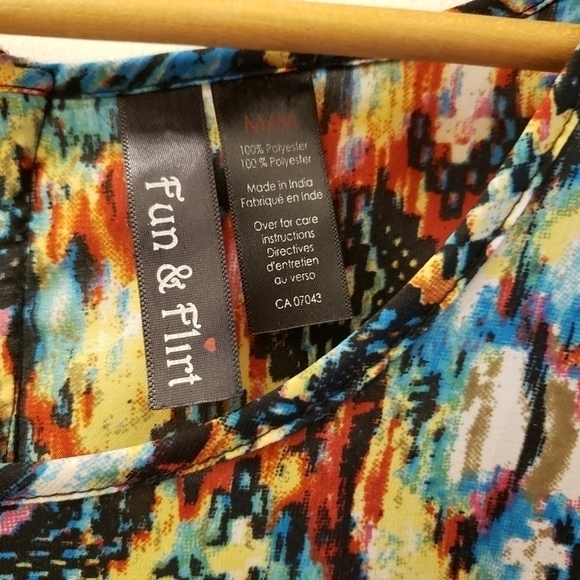 Aztec Bohemian Pattern short sleeve loose fit Top blouse size M multicol… - Picture 3 of 9